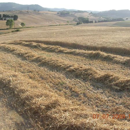 Castelnuovo della Misericordia Agriturismo Cappellese מראה חיצוני תמונה