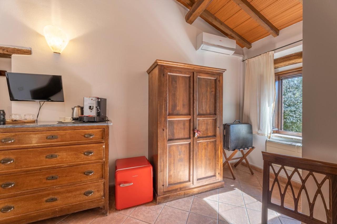 Castelnuovo della Misericordia Agriturismo Cappellese מראה חיצוני תמונה